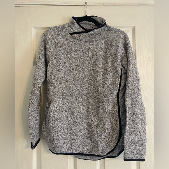 NEVER WORN Heather Grey Sweater - Picture 1 of 2